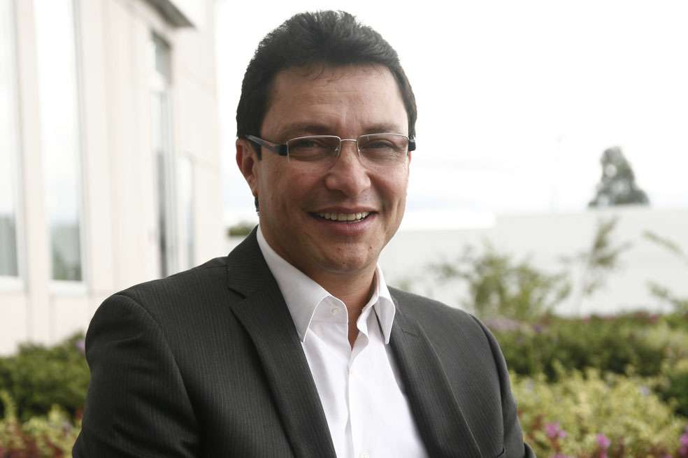 Carlos Caicedo adelanta, junto con Usaid, el proyecto que busca entregar $1.500 millones en infraestructura social a los samarios. / Cortesía Estrategias Asociadas