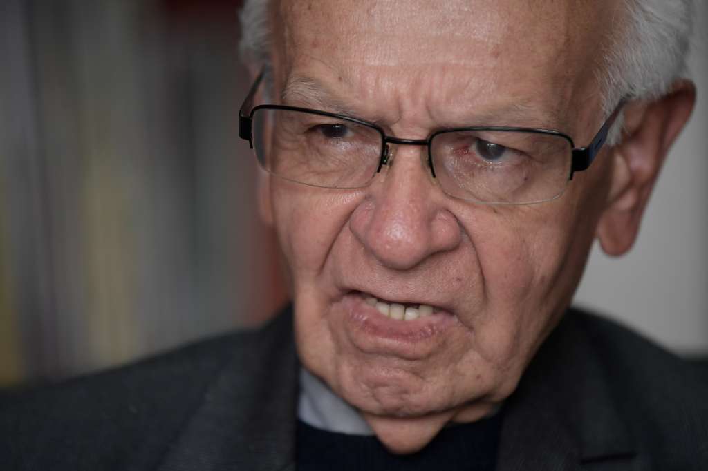 Sacerdote jesuita, defensor de DD. HH. e investigador del Centro de Investigación y Educación Popular (CINEP).
