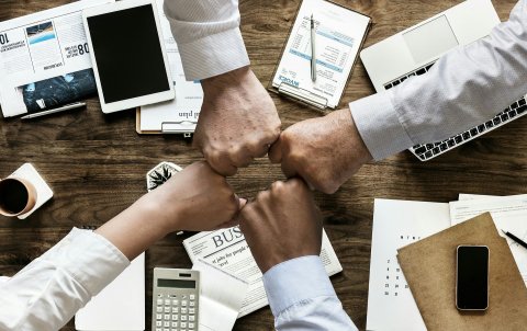 El 85% de los ejecutivos dice que ya no es aceptable que las compañías existan solo para hacer dinero