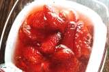 Dulce de fresas flambeadas con ron