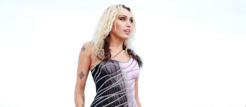 Versace Fall/ Winter 2023: así lucieron estas celebridades en la alfombra