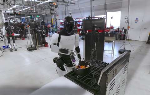 Tesla entrena a su robot Optimus para tareas domésticas mediante videos