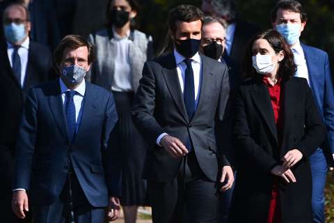Crisis política en España: adelanto de elecciones desató una guerra en la derecha