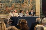 Para el papa, incluir a la mujer en la iglesia no significa su ordenación