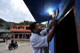 El pueblo que genera su propia luz