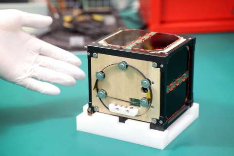 LignoSat, el primer satélite de madera, será lanzado al espacio en septiembre