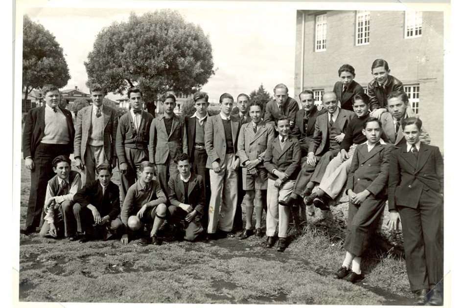 Cortesía / Foto de 1940: Guillermo Cano es el primero agachado.