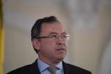 Alfonso Prada renuncia a la embajada de Colombia en Francia; sale el 6 de agosto