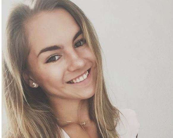 Natalie Stichova, gimnasta checa de 23 años.