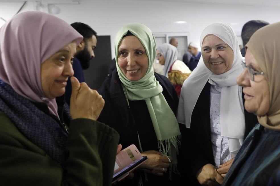 Imán al Jatib asegura que cerca del 60% de las mujeres en Israel están desempleadas. / AFP