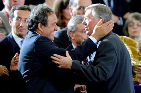 Michel Platini califica a Ferguson de "auténtico visionario"