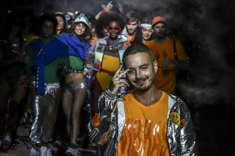Con buenas "Vibras", J Balvin pasa del reguetón a la moda