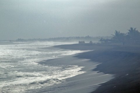 Cancillería colombiana activa protocolo de emergencia por huracán Patricia