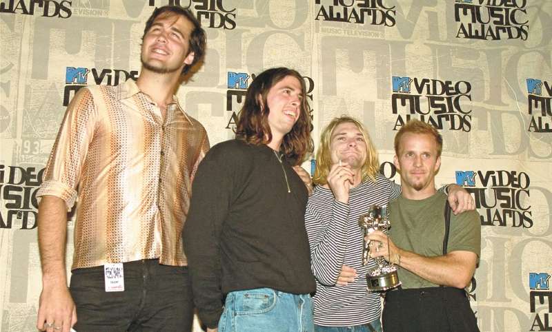 De izquierda a derecha: Krist Novoselic, Dave Grohl, Kurt Cobain y el director Kevin Kerslake (2 de septiembre de 1993).