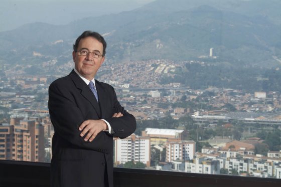 José Alberto Vélez, presidente de Grupo Argos, dice que no tienen previsto una emisión de acciones o bonos. / Archivo