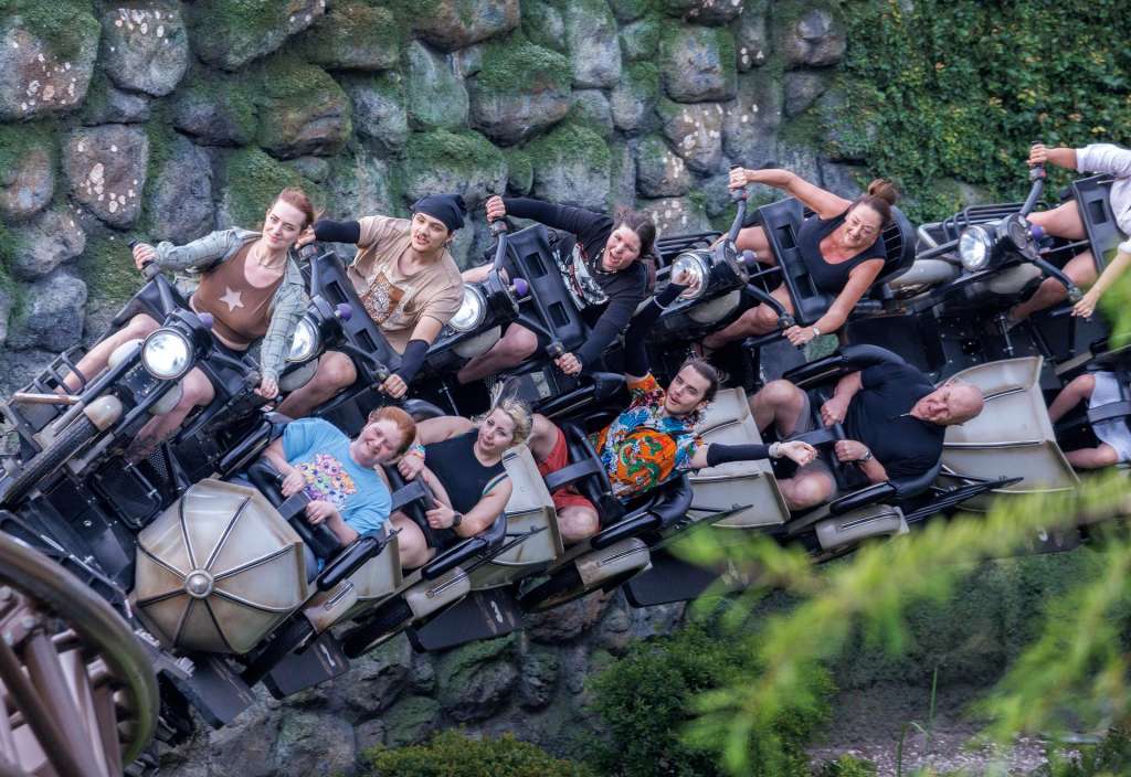ORLANDO (United States), 20/05/2025.- People ride the Hagrid's Magical Creatures Motorbike Adventure roller coaster in The Wizarding World of Harry Potter Hogsmeade section at the Universal Islands of Adventure Park in Orlando, Florida, USA, 19 May 2025. Universal Islands of Adventure is a theme park within Universal Orlando Resort, offering a variety of experiences including movie-themed lands, thrill rides, and live entertainment. It is one of three theme parks, alongside Universal's Studios Florida and Universal's Volcano Bay, that make up the Universal Orlando Resort. The resort also includes a new park called Universal Epic Universe, which is scheduled to open on 22 May 2025. EFE/EPA/CRISTOBAL HERRERA-ULASHKEVICH