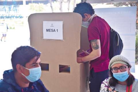No se exigirá carné de vacunación covid-19 para votar el 13 de marzo