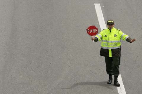 Bogotá: disfrazados de policías, delincuentes montaron retén falso en vía a Siberia