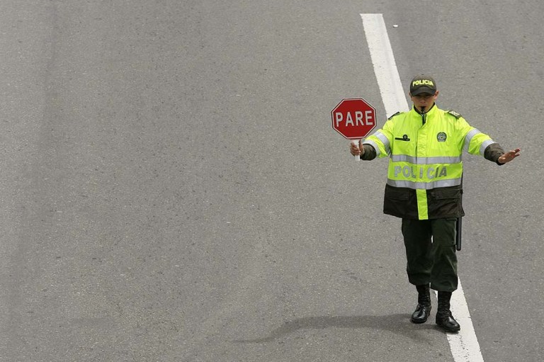 Bogotá: disfrazados de policías, delincuentes montaron retén falso en vía a Siberia