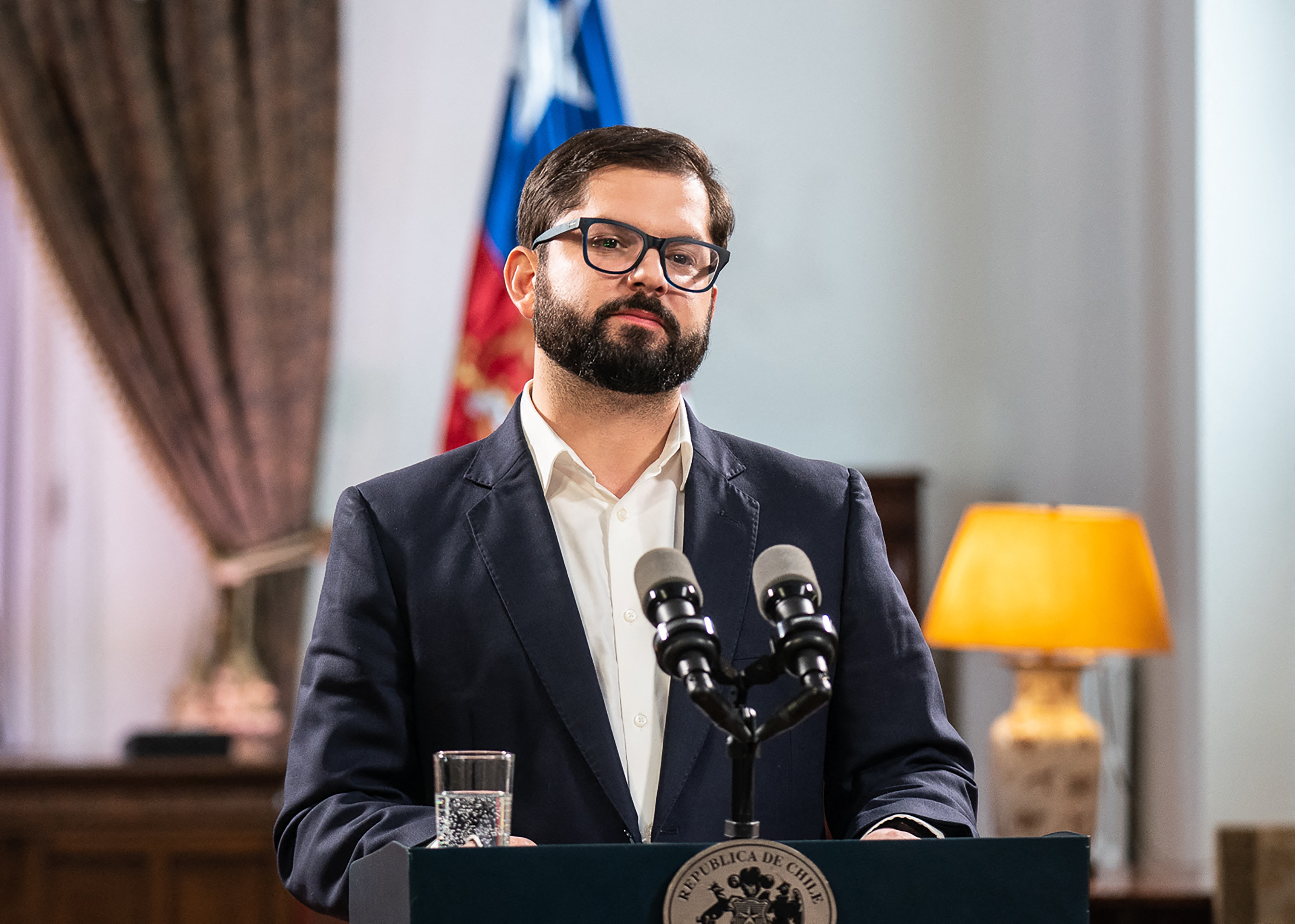 “Me comprometo a poner todo de mi parte para construir en conjunto con el Congreso y la sociedad civil un nuevo itinerario constituyente”, afirmó el mandatario.