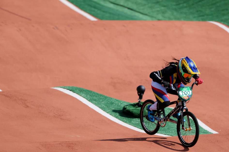Mariana Pajón durante la semifinal del BMX. Foto: EFE