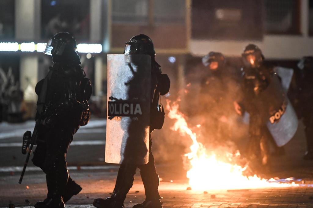 Integrantes del UNDMO (antes ESMAD) durante una protesta en universidades públicas.