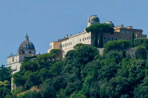 Así es Castel Gandolfo, el retiro veraniego de los papas