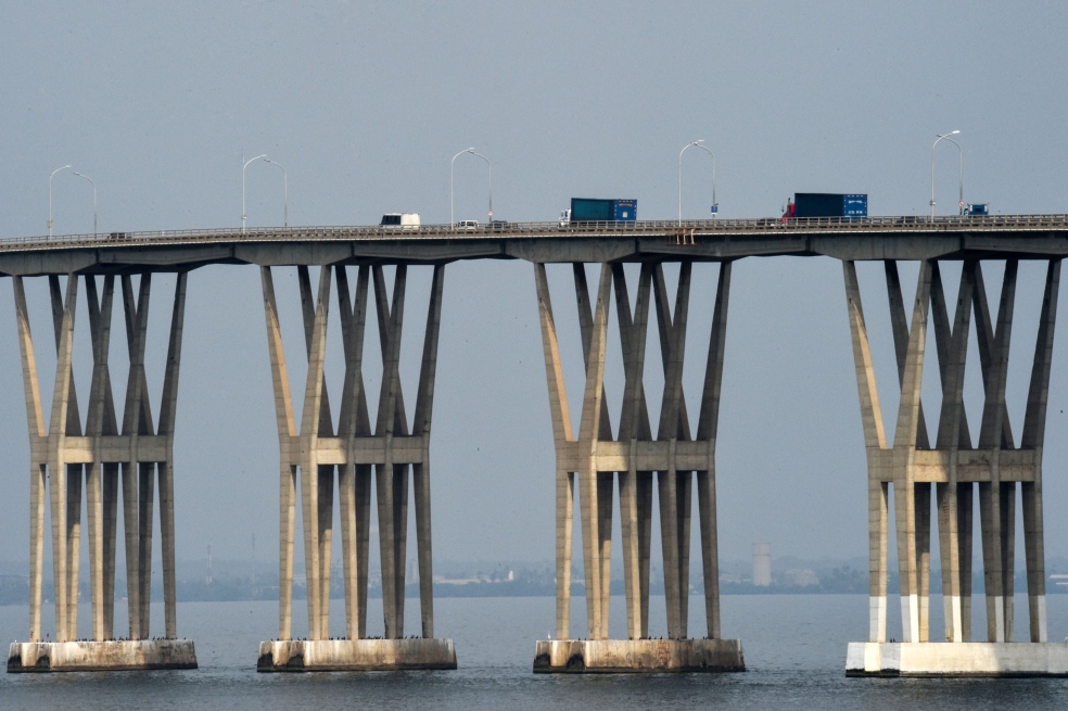 Puente General Rafel Urdaneta, diseñado por el mismo arquitecto del puente colapsado en Italia. / AFP