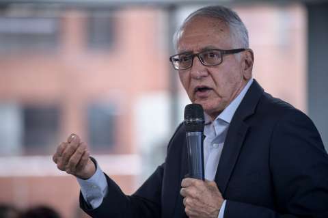 Sociedades científicas rechazan declaraciones de Minsalud sobre camas UCI