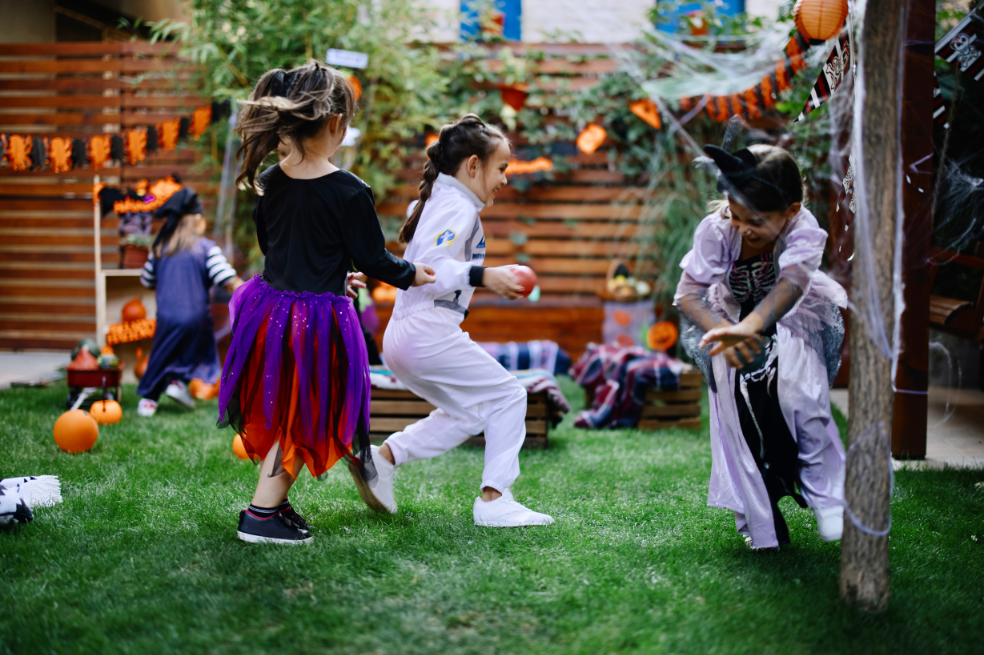 Si deseas celebrar Halloween en casa, con estos juegos podrás armar una divertida mini fiesta con tus niños.