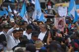 Guatemala: Bernardo Arévalo encabezó la protesta contra la persecución judicial