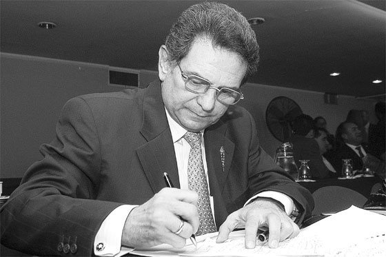 El proceso de parapolítica en contra del exsenador Manzur comenzó en 2002. La Corte Suprema ya abrió el juicio formal en contra del excongresista. / Archivo