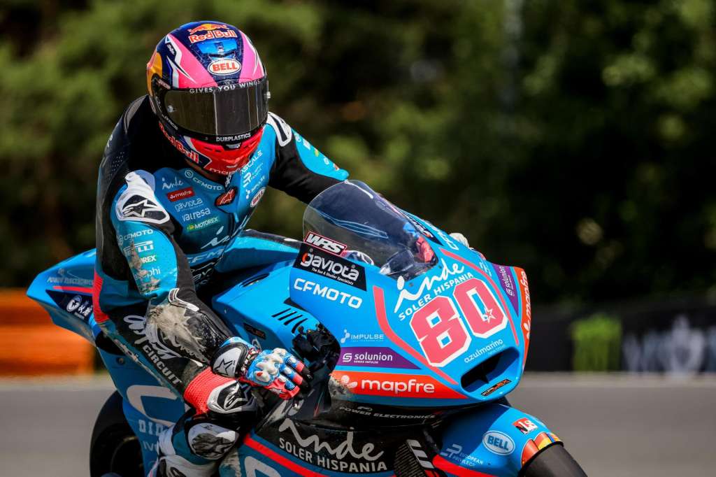 BRNO (Czech Republic), 20/06/2026.- Colombian Moto2 rider David Alonso of CFMOTO Inde Aspar Team in action during the Qualifying Nr.2 session for the Motorcycling Grand Prix of the Czech Republic at Masaryk circuit in Brno, Czech Republic, 20 June 2026. (Motociclismo, República Checa) EFE/EPA/MARTIN DIVISEK