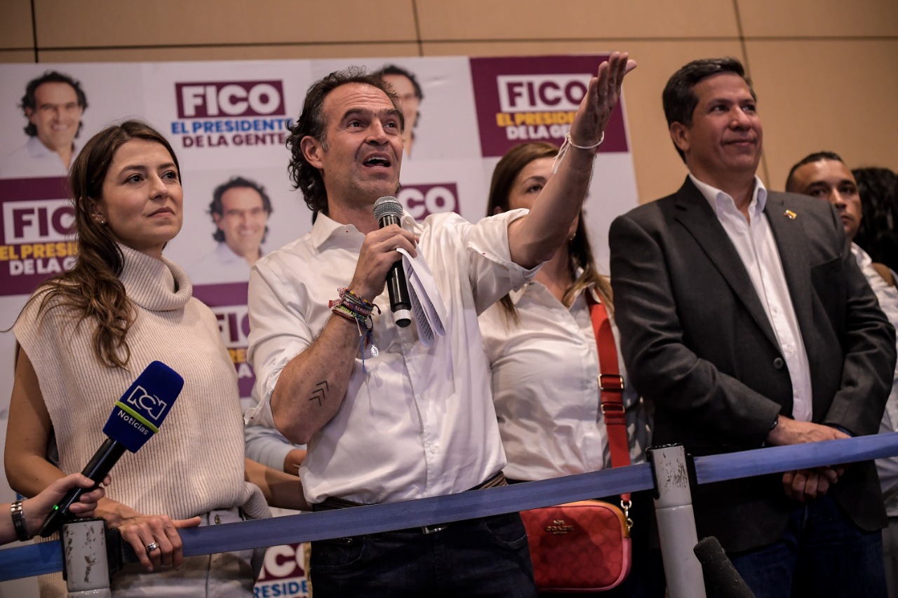 Así se recibieron los resultados en la sede de campaña.