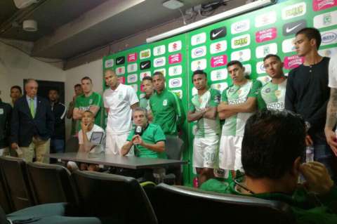 Una rueda de prensa atípica: jugadores de Nacional salieron a respaldar a Juan Manuel Lillo