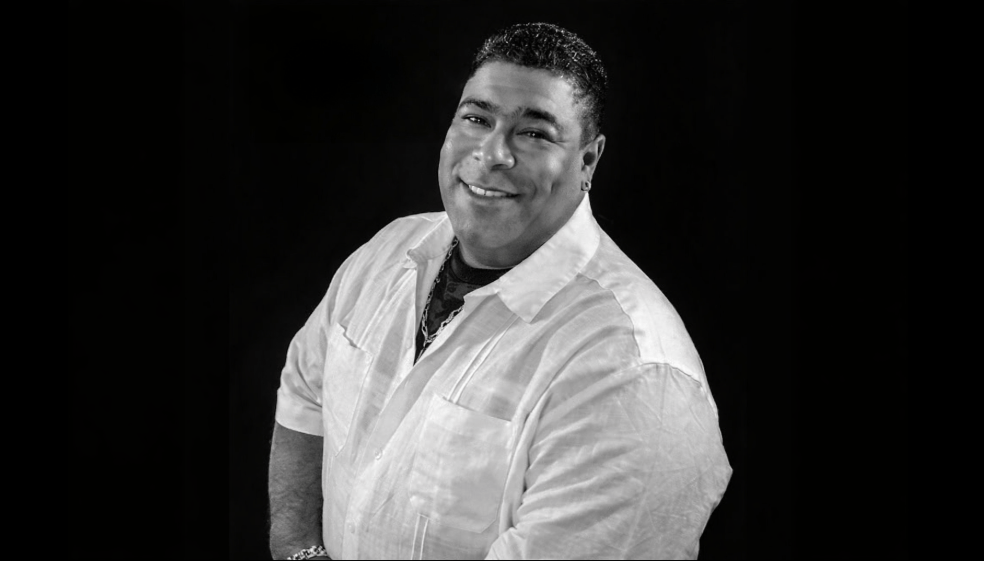 Félix Rosario, cantante de música tropical y bachata.
