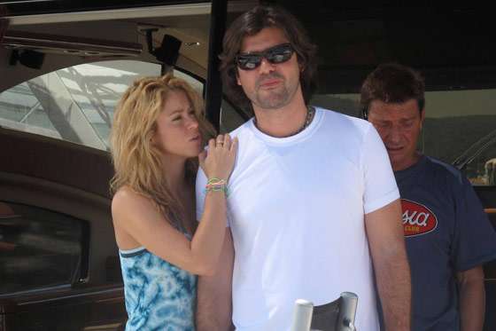 Shakira y Antonio de la Rúa en Ibiza en agosto de 2011. / Archivo