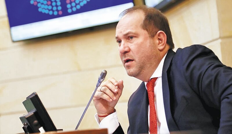 El senador planeaba viajar a Bogotá para continuar las sesiones de manera presencial. / Cortesía
