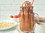 Prepara, fácil y rápido una malteada de chocolate casera y saludable