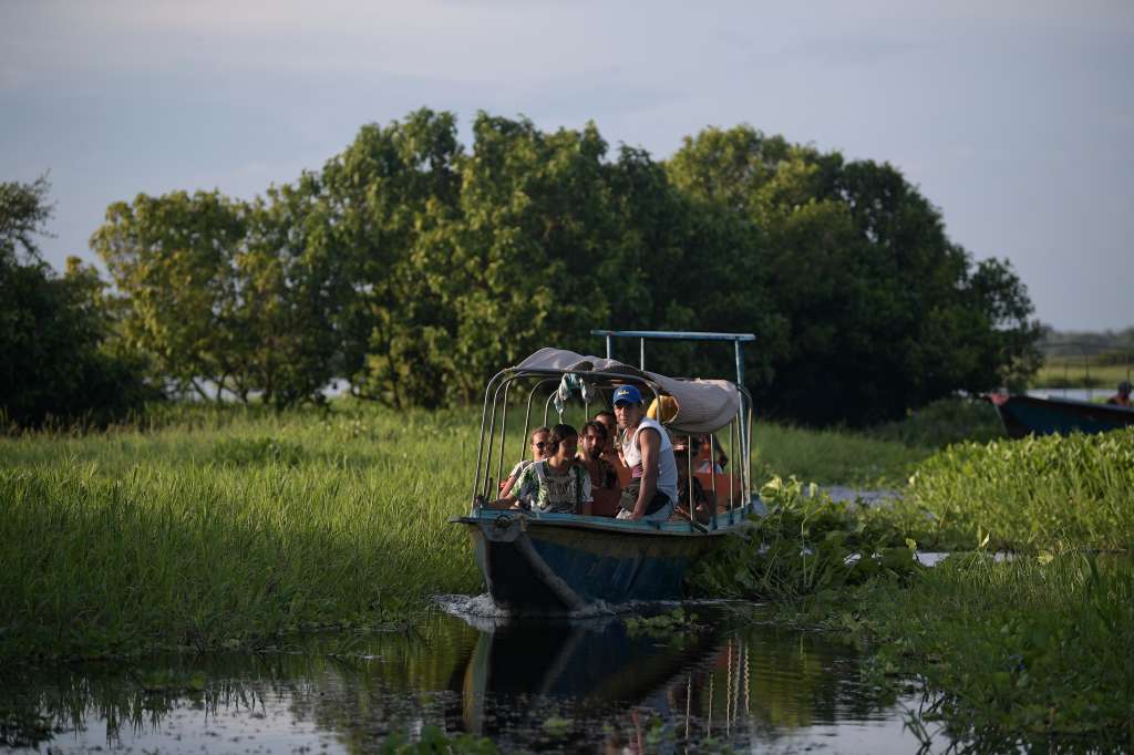 Atractivo turístico del Municipio de Mompox, Bolívar; diferentes aspectos de esta ciénaga: Aves, paisajes, río Magdalena, lanchas.