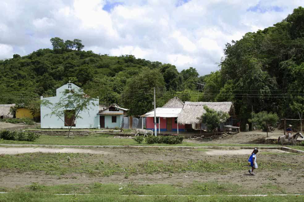 Las calles de Santa Clara son polvorientas en verano y enlodadas en invierno. / Daniela Abad