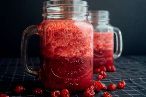 Batido saludable para desayunar: ¿cómo prepararlo con frutos rojos?