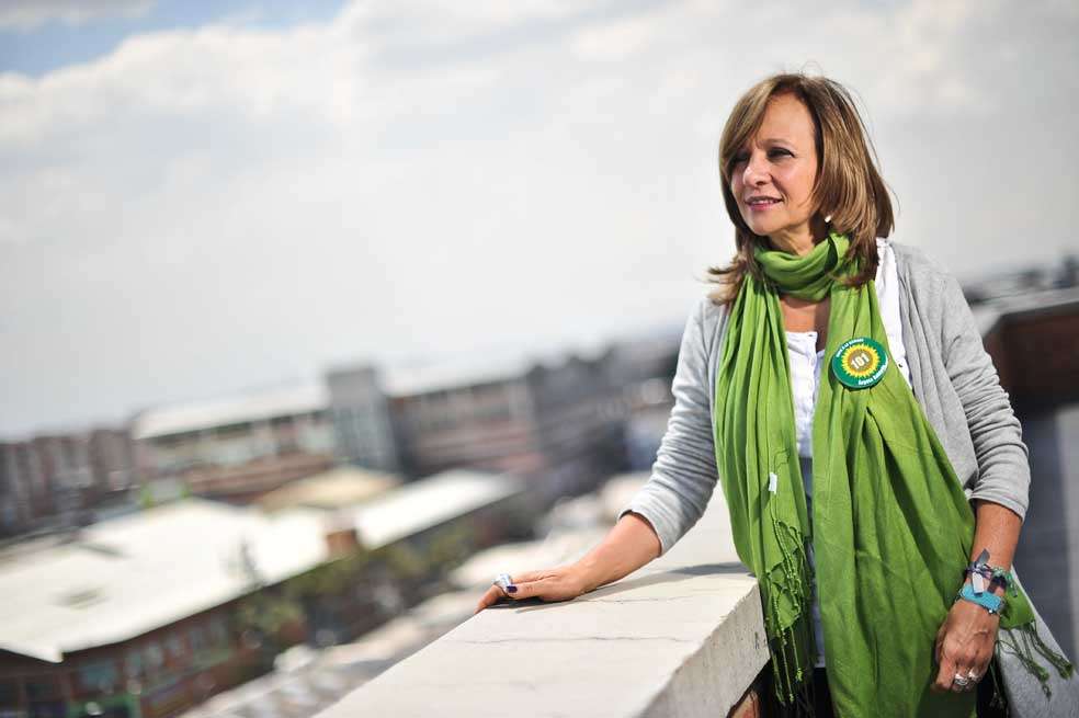 La representante Ángela Robledo ha pedido a quienes aspiran a ser el candidato de la Alianza Verde hacer un compromiso de no alianza con Uribe. / Luis Ángel