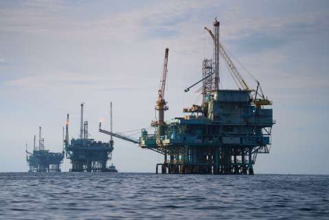 Trump invocará ley de emergencia para facilitar suministro de petróleo tras guerra con Irán