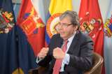 Reiniciar la aspersión aérea tendrá resultado positivo sobre masacres: ministro de Defensa