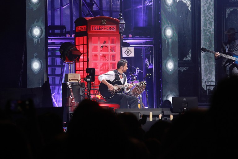 Ricardo arjona en Bogota Gira Blanco y Negro Ricardo Arjona