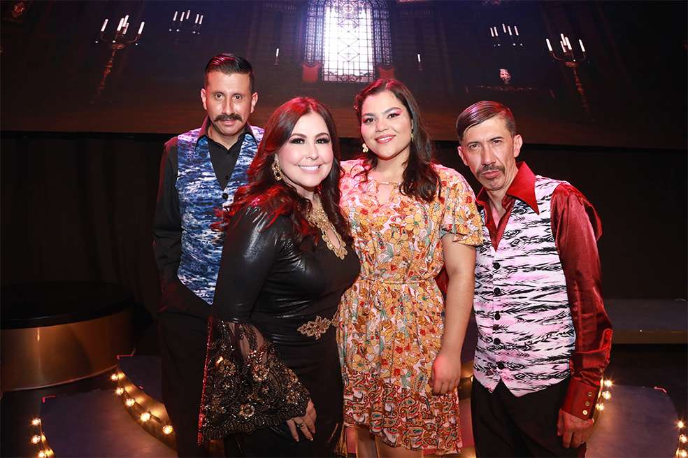 Arelys Henao en Astor Plaza
La cantante de música popular Arelys Henao estará en el teatro Astor plaza junto a algunos actores del elenco de su novela biográfica presentando su obra entre lagrimas y risas