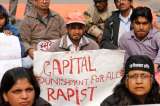 Envenenan y golpean en la cárcel a acusado de brutal violación en India