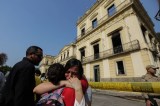"País sin historia, país sin memoria": la decepción de los brasileños por incendio en museo