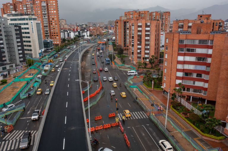 Entra en funcionamiento el puente de la avenida 68 con 100